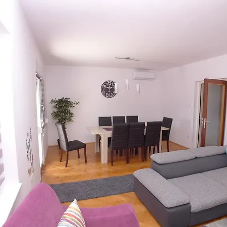 Holiday home Holiday In Pjescana Uvala 27445 *